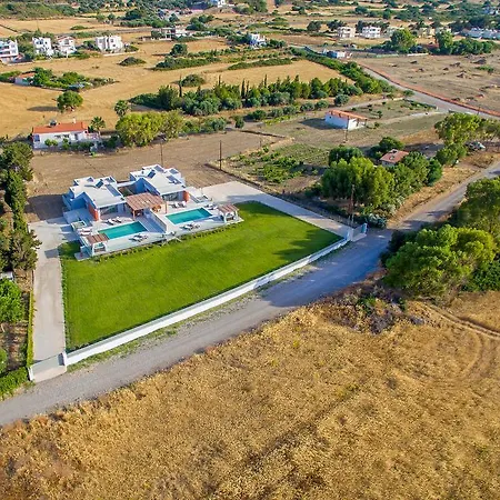 Villa Greatland Villas *